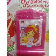 Strawberry Shortcake : Hello Girls + กล้องโปรเจคเตอร์พร้อมโทรศัพท์ **รบกวนเลื่อนดูสภาพหนังสือก่อนการสั่งซื้อ**
